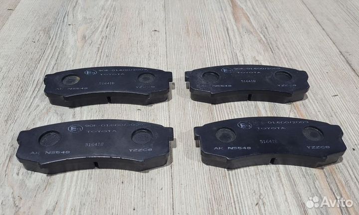 Тормозные колодки Toyota prado 120 Лев, Прав