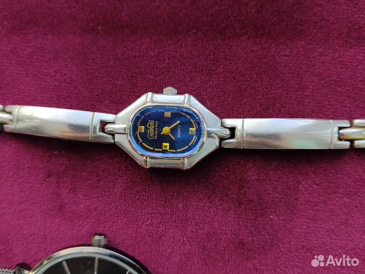 Наручные часы (не ходят)