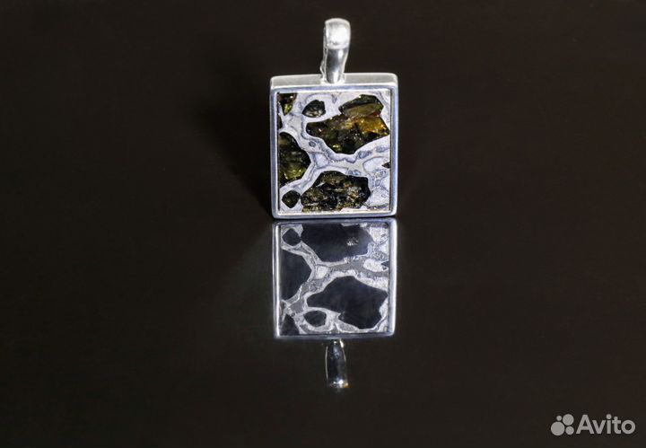 Подвеска с метеоритом