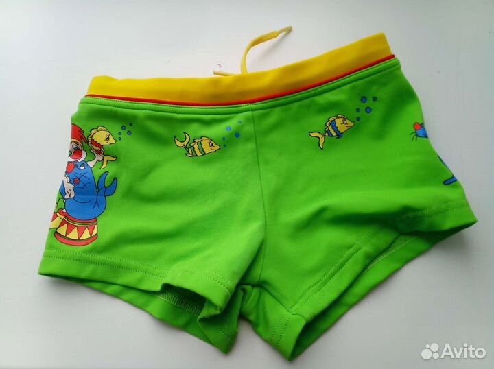 Плавки и костюм для купания