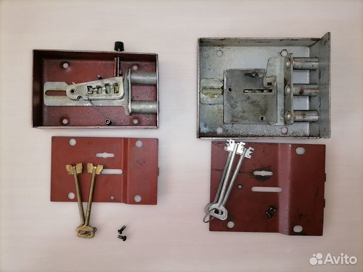 Замок дверной врезной, ручка дверная, защелка