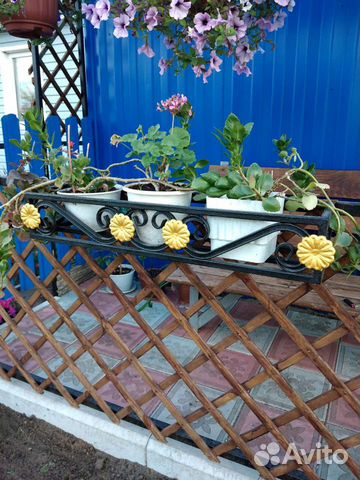 Балконная подставка для цветов