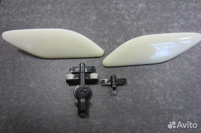 Крышка омывателя фары Mazda CX-7 2009-2012