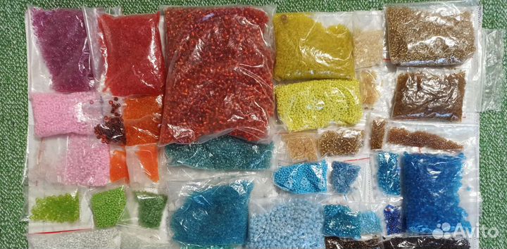 Бисер в ассортименте