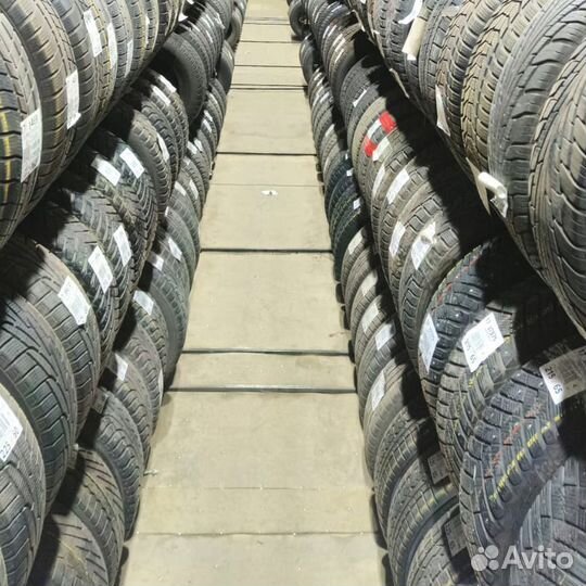 Bridgestone Blizzak VRX 215/60 R16 90L