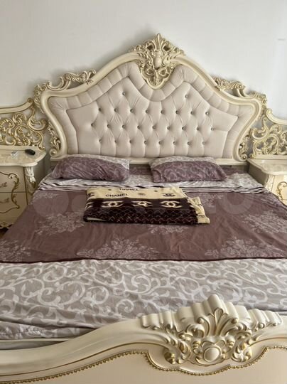 2-к. квартира, 81 м², 2/5 эт.