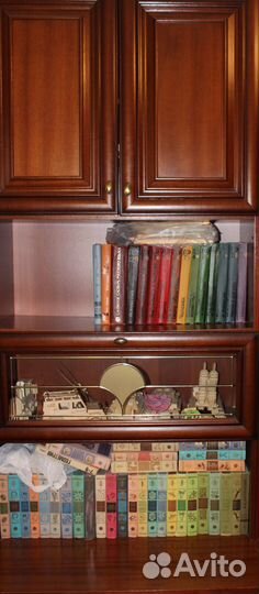 Продажа мебели и потолочных светильников