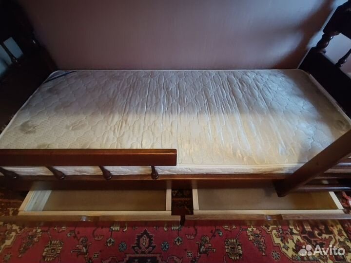 Двухъярусная кровать бу с матрасами