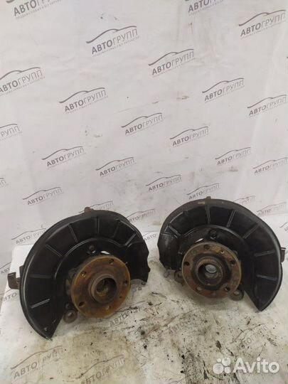 Поворотный кулак передний Audi Q3 1 8U cffb 2 2012