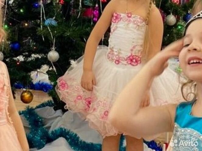 Нарядное пышное платье