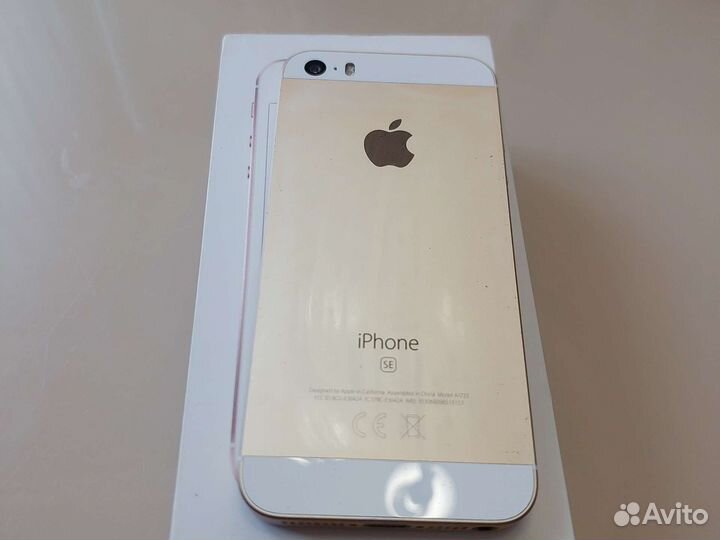 iPhone SE, 32 ГБ