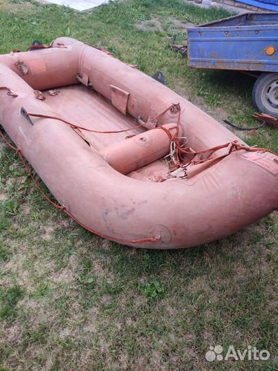 Плот спасательный надувной
