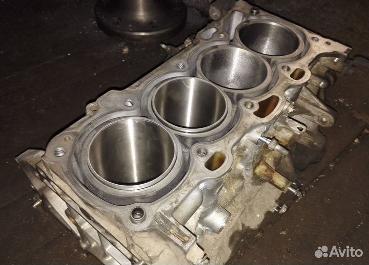 Шорт-блок Двигателя 2AZ-FE на Toyota Lexus 2.4