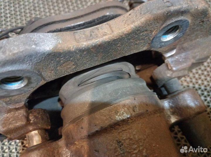 Суппорт передний правый Ford Focus CB4 hwda 2007