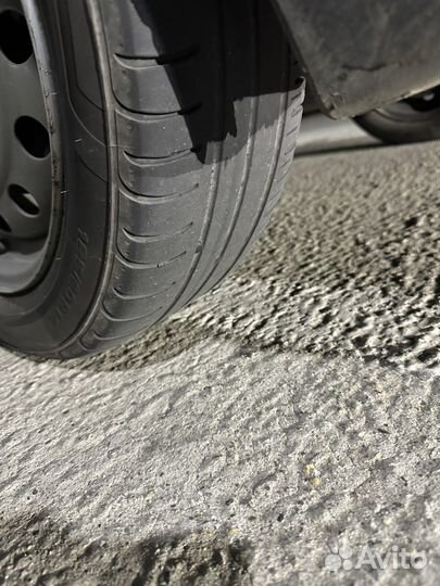 R14 Viatti Strada Asimmetrico 185/60, PCD 4x98 DIA 58.8