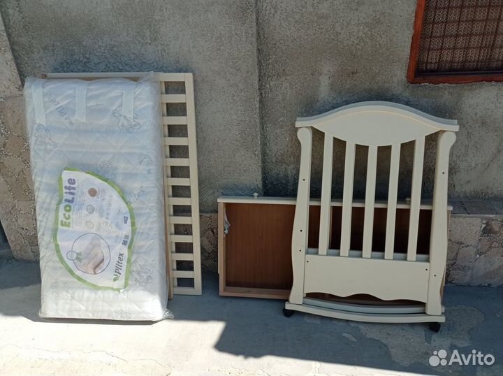 Кроватка детская