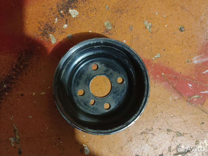 Шкив помпы mitsubishi RVR n23w