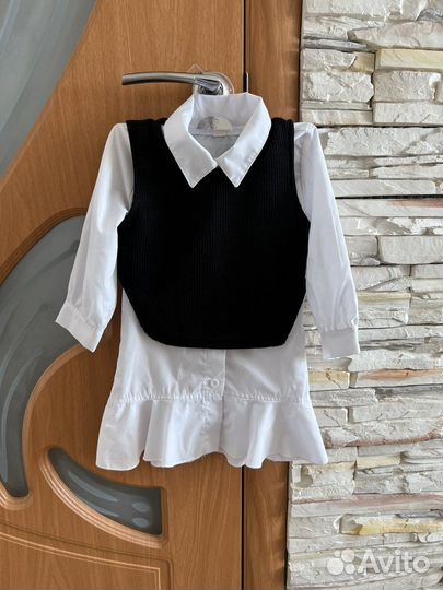 Платье с жилеткой