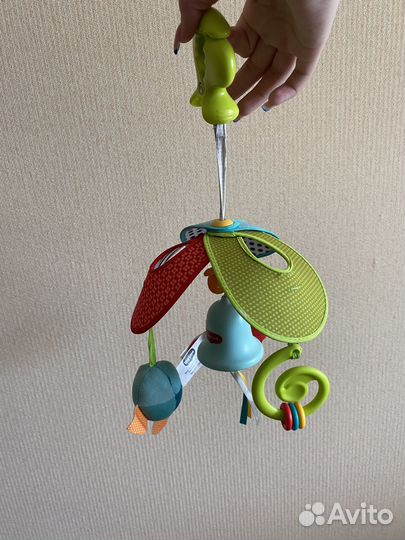 Продаю игрушки на коляску/кроватку