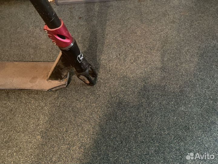 Трюковой самокат limit