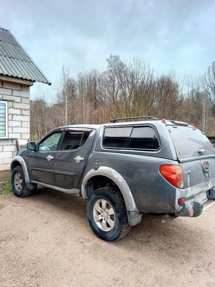 Mitsubishi L200: фото владельца
