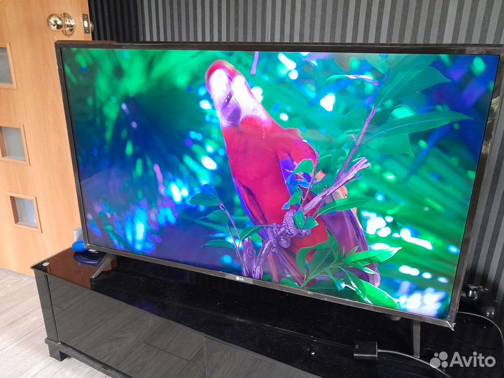Телевизор LG 