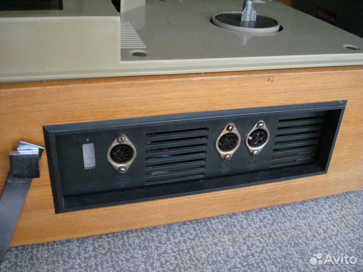 Ламповый магнитофон 