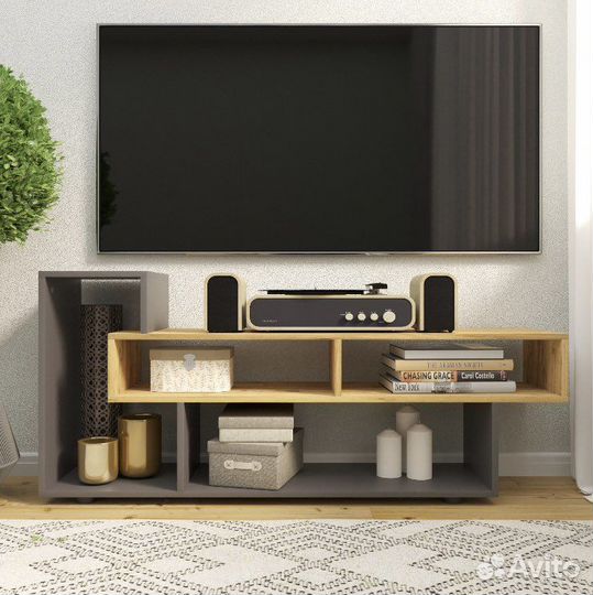 Тумба под телевизор из массива дерева