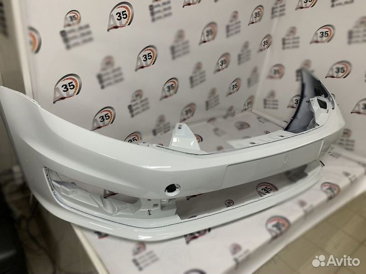 Бампер поло седан белый