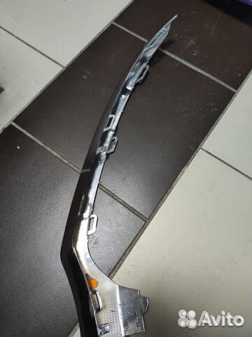 Молдинг переднего бампера Mercedes C-klasse