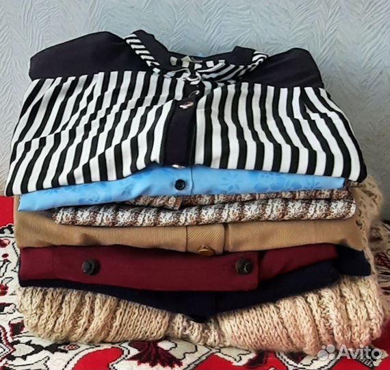 Одежда жен.54-56 размер и береты
