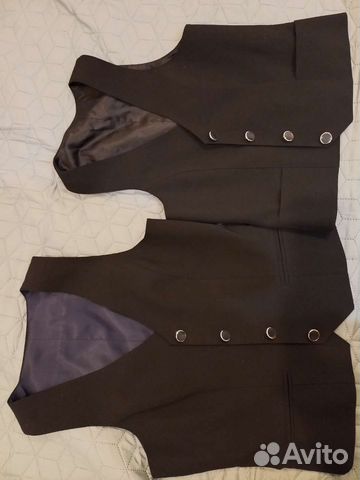 Новые жилетки на девочку 152 см и 164 см