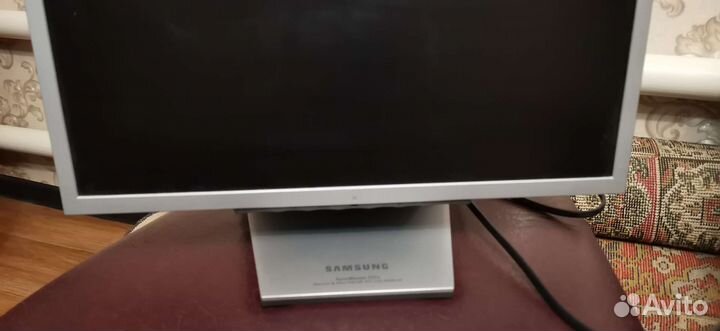 Монитор Samsung