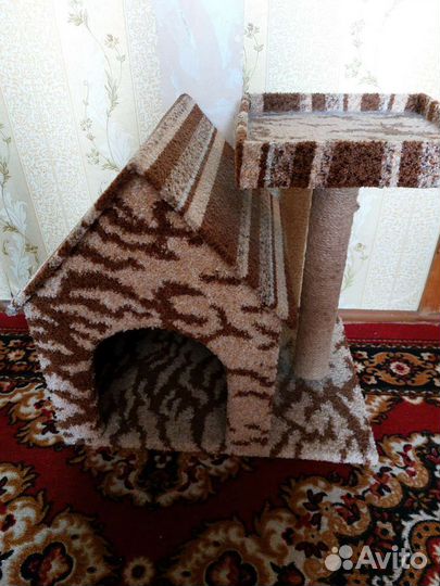 Домик лежанка для кошки б/у