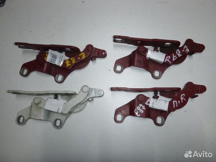 Петля капота правая BMW E87/E81 2004-2011