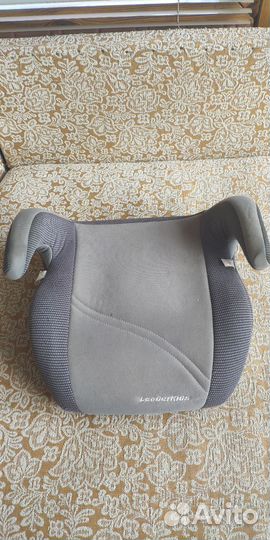 Детский бустер автомобильный