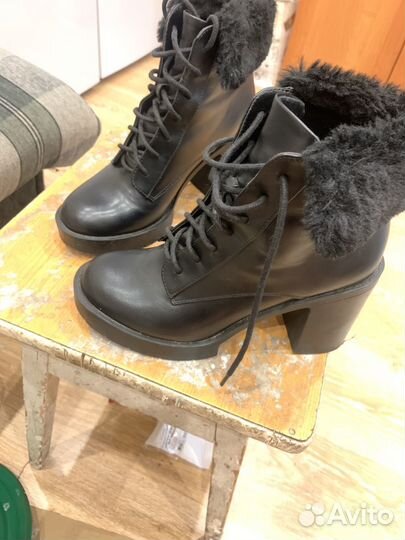 Женские ботинки