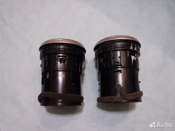 Дефлектор воздуховода боковой Qashqai J10 / Кашкай