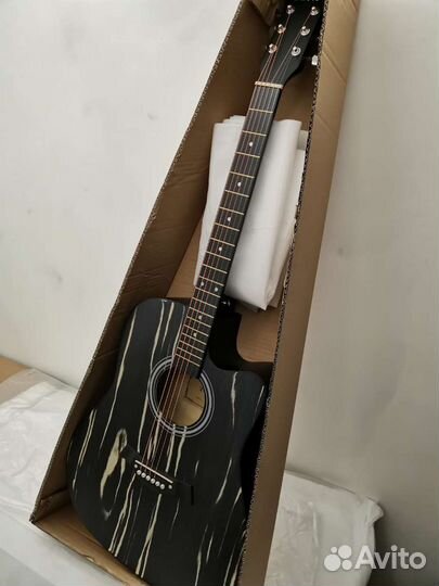 Акустическая гитара