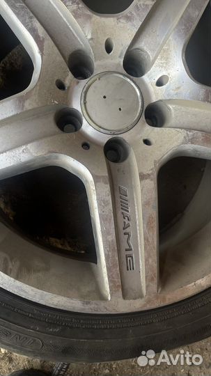 Продаю 2 колеса на мерседес С 200 AMG