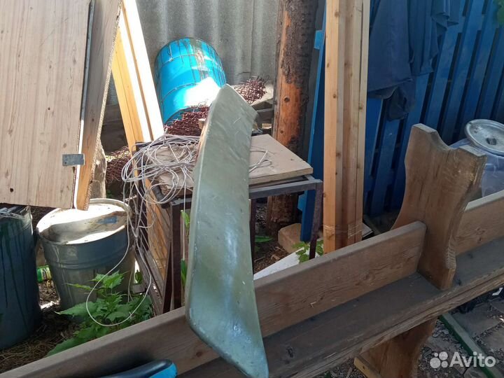 Продам спойлер на авто