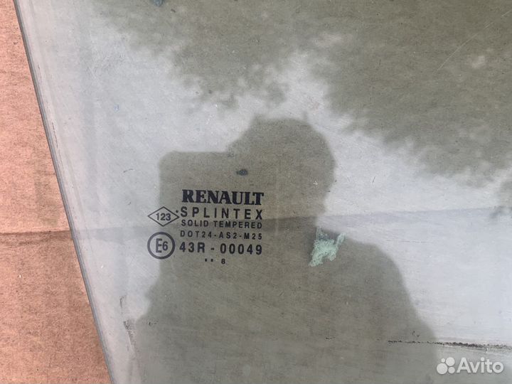 Стекло боковое правое renault scenic 2