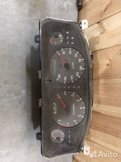 Панель приборов Nissan Bluebird U14