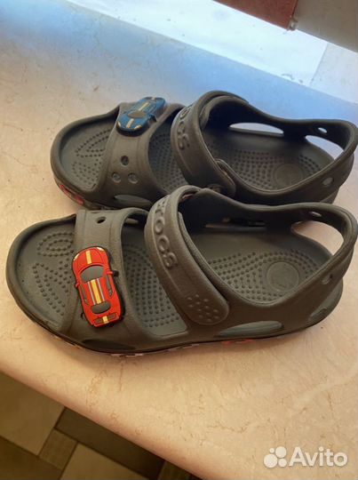 Сандали Crocs