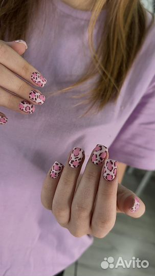 Маникюр и педикюр в салоне красоты NailCreative