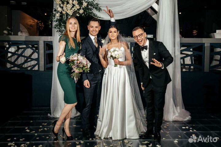 Свадебный организатор, координатор, распорядитель