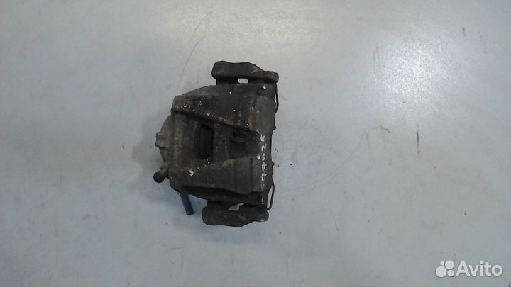 Суппорт Volkswagen Tiguan, 2012