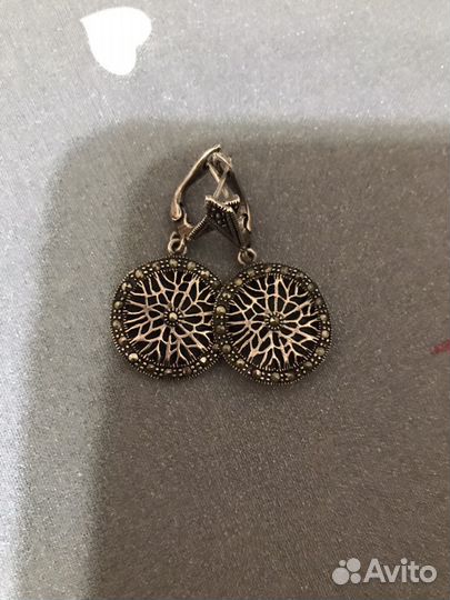 Серьги серебро, бусы