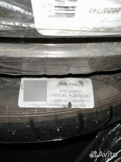 Pirelli P Zero PZ4 315/30 R21 105Y