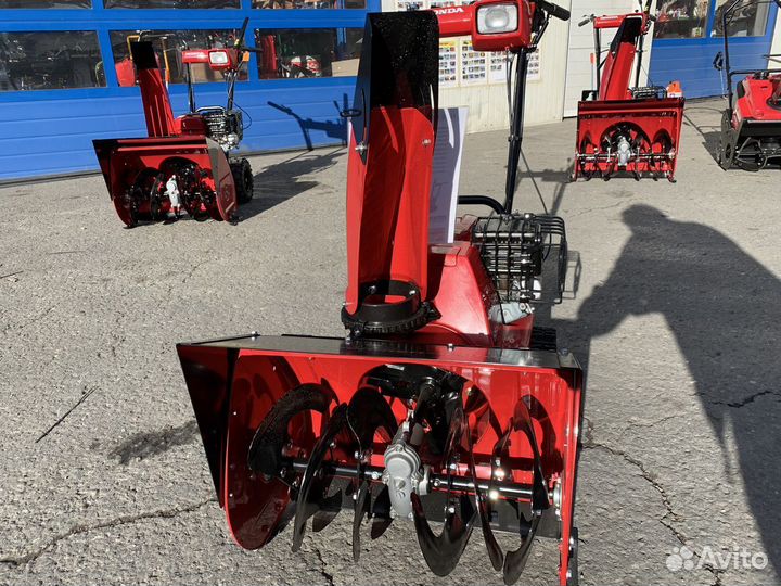 Снегоуборщик Honda HSS 655 ETD1 гусеничный